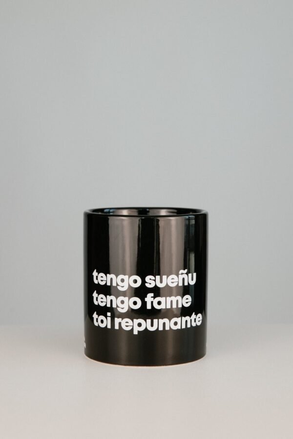 Taza Repunante Negra
